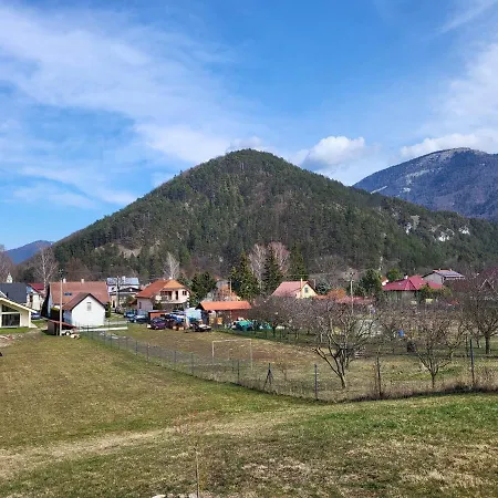 Bee494 Lägenhet Blatnica